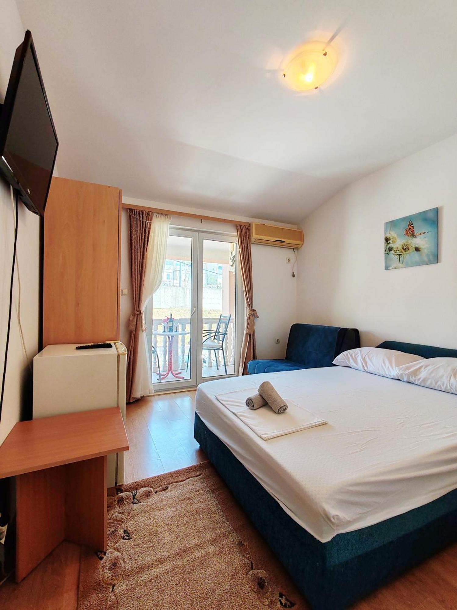Apartment & Rooms Tempera Neum Pokoj fotografie
