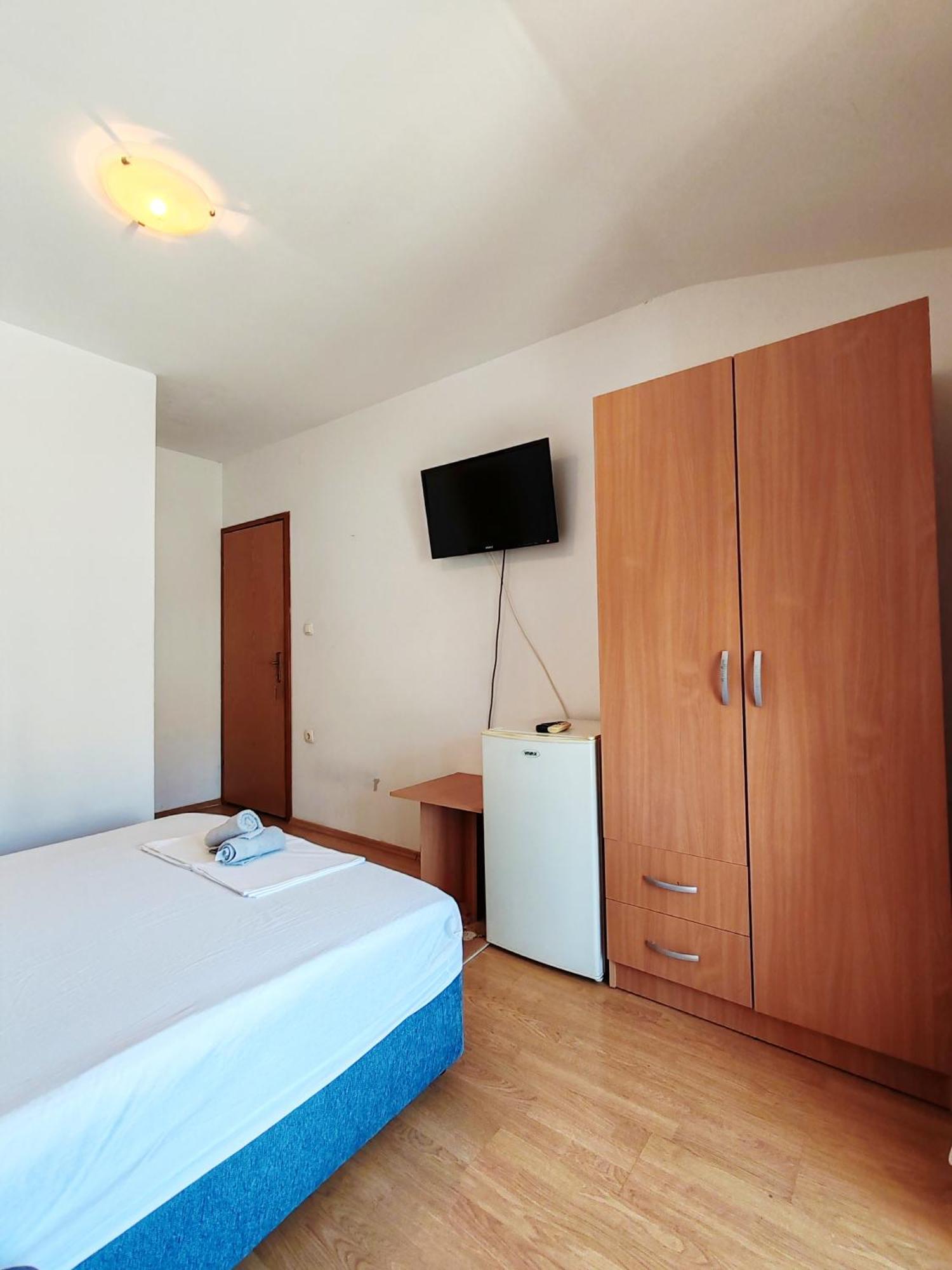 Apartment & Rooms Tempera Neum Pokoj fotografie
